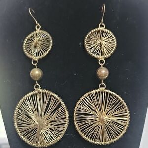 Elegant Gold Wire Hoop Earrings